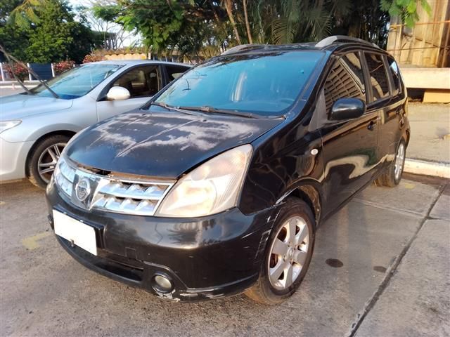 NISSAN LIVINA 1.6 SL ANO 2011/2012 NISSAN LIVINA 1.6 SL ANO 2011/2012